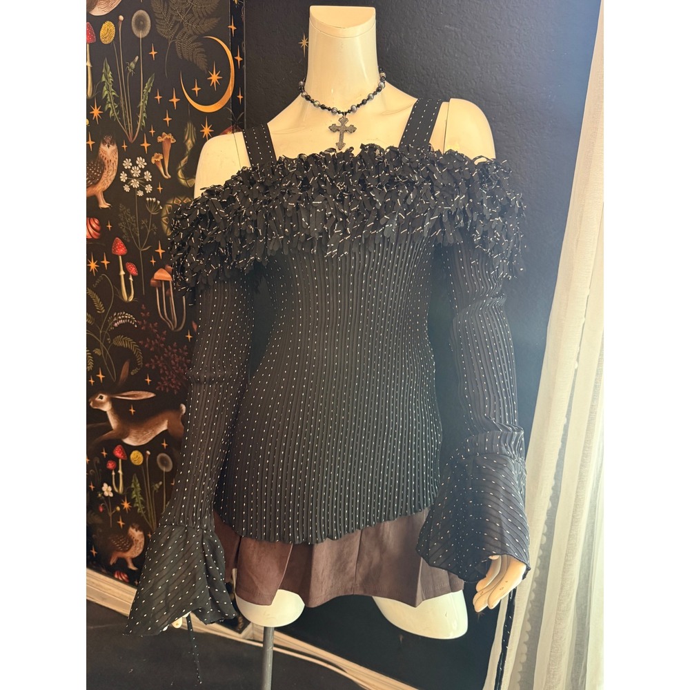 Kaelyn Max II Black Pinstripe Cold Shoulder Ruffle Bell Sleeve Top 1X - Picture 2 of 8